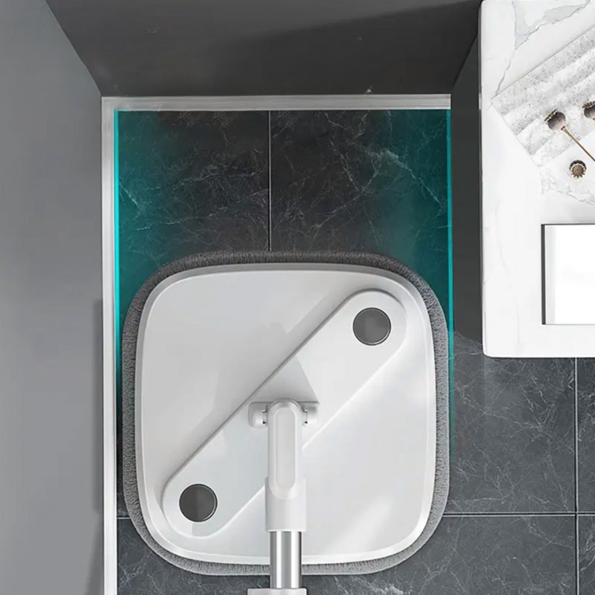 AquaSpin™ Microfiber Mop